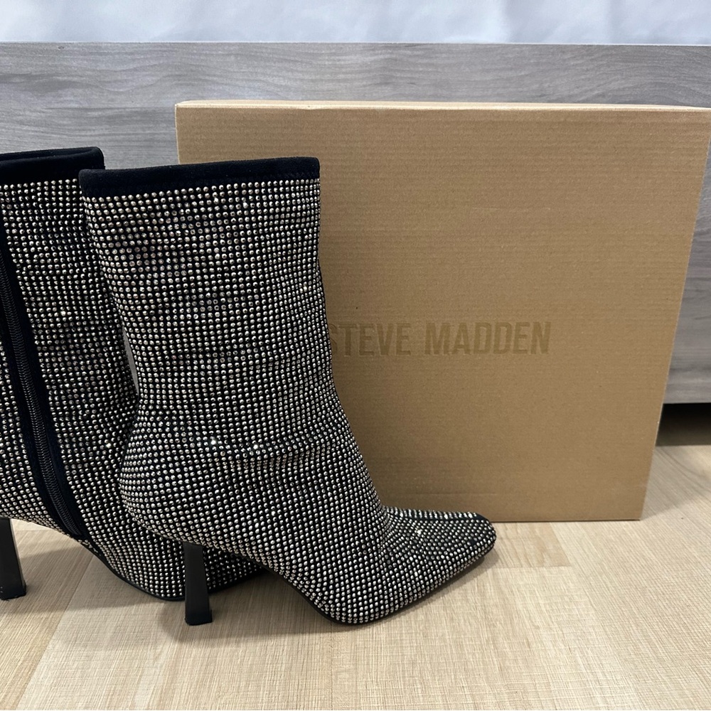 Steve Madden Sparkly Boot. - image 3